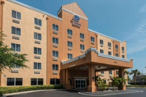 Отель Comfort Suites Tampa Airport North  Тампа